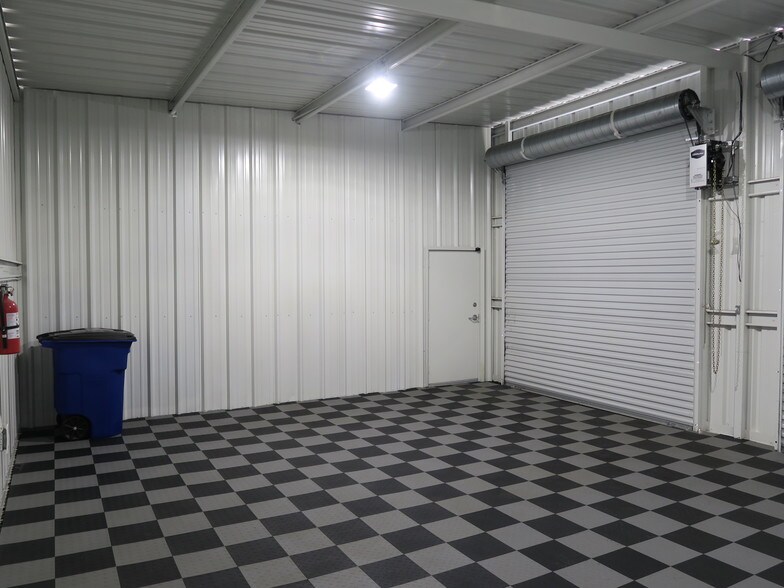 More Photos Of 5711 Star Ln, Houston Industrial For Sale