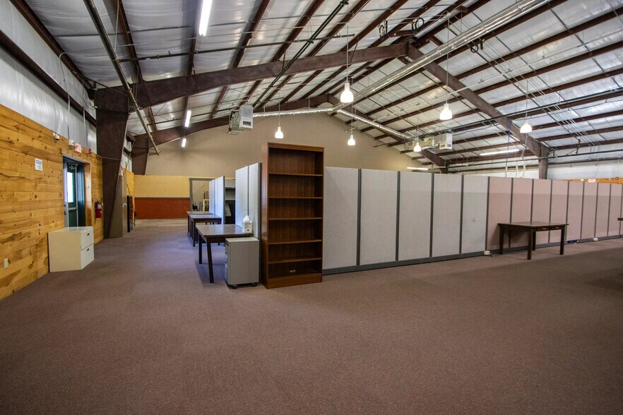 More Photos Of 322 Little Brooke Ln, West Columbia General Retail For Lease
