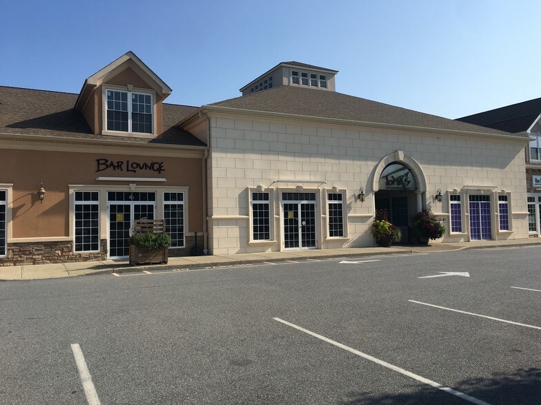 More Photos Of 900 NY 376, Wappingers Falls Freestanding For Lease
