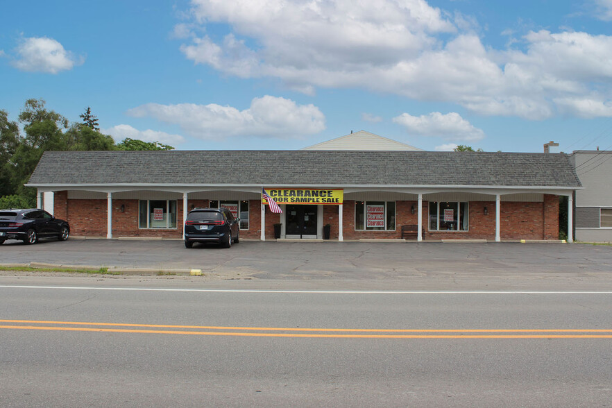 Primary Photo Of 5665 Auburn Rd, Shelby Township Freestanding For Lease