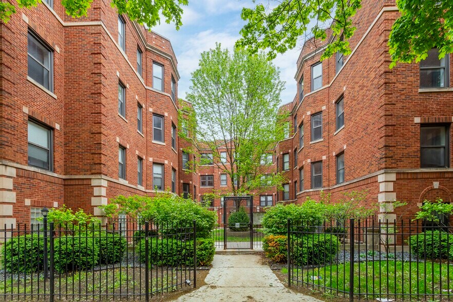 Primary Photo Of 6849-6859 S Clyde Ave, Chicago Apartments For Sale