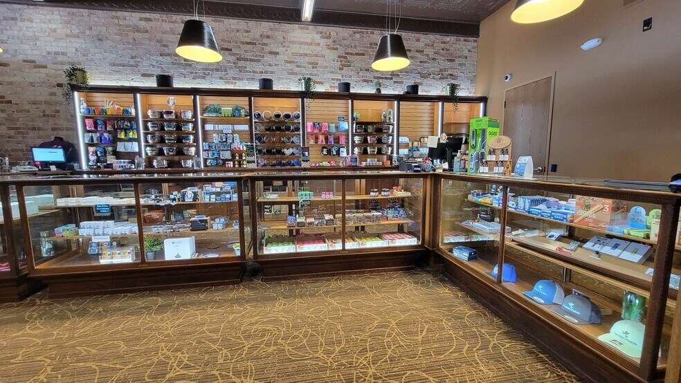 More Photos Of 302 S Cedar St, Kalkaska Storefront For Lease