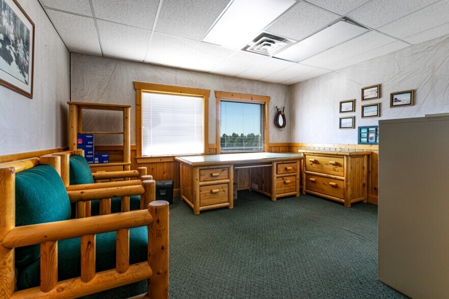 More Photos Of 562 S State St, Clearfield Auto Dealership For Sale