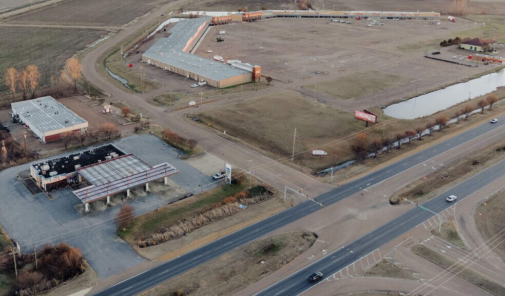 More Photos Of 2981 Harrahs Casino Pky, Robinsonville Storefront Retail Office For Sale
