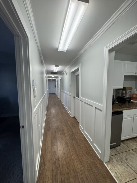 More Photos Of 34 Covil Ave, Wilmington Office For Sale