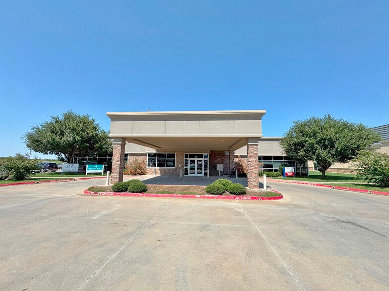 Primary Photo Of 6001 NW 139th St, Oklahoma City Office For Sale