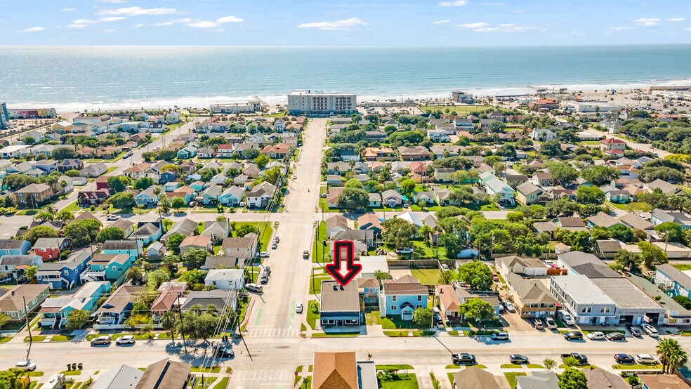 More Photos Of 4301 Avenue S, Galveston Storefront For Sale