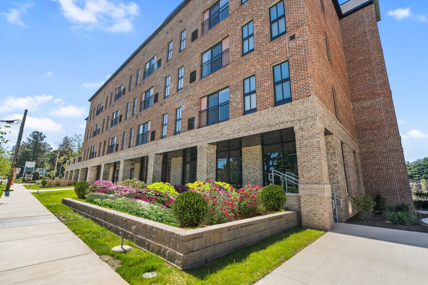 More Photos Of 144 N Main St, Dublin Apartments For Lease