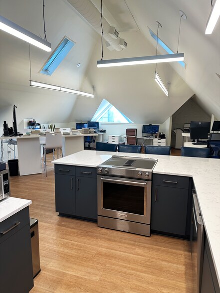 More Photos Of 56 Lindsley Ave, Nashville Office For Lease