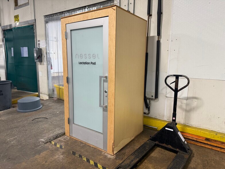 More Photos Of 4001 N American St, Philadelphia Warehouse For Lease