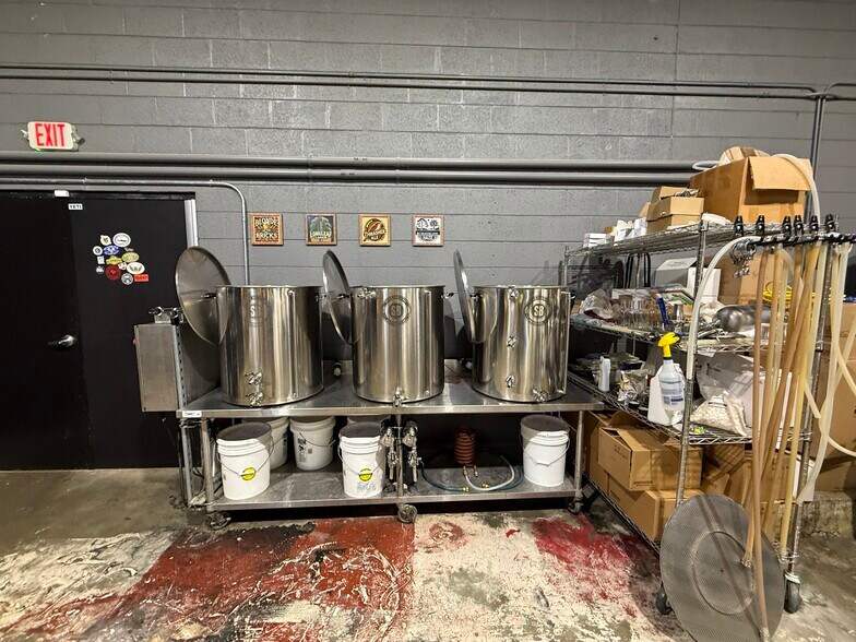 More Photos Of 314 Smith Ave, Thomasville Restaurant For Sale