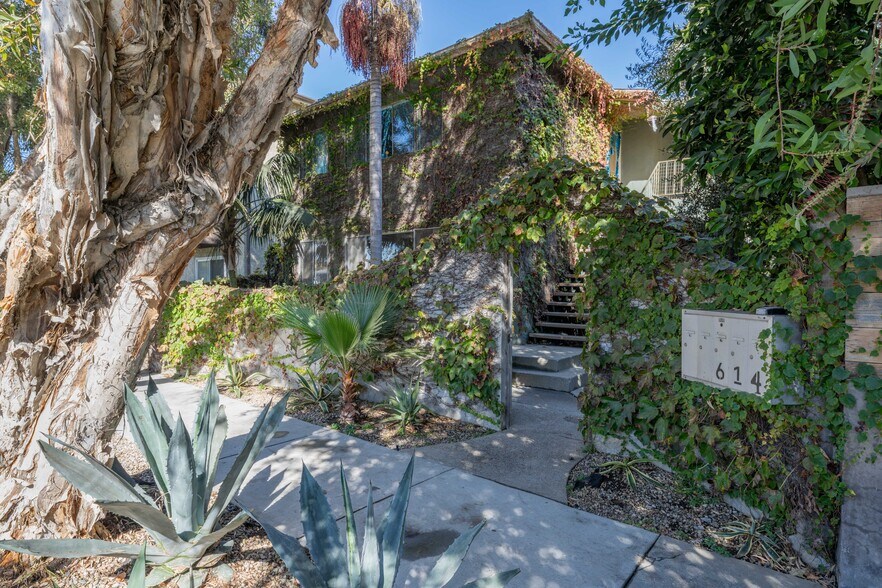 More Photos Of 614 6th Ave, Venice Apartments For Sale