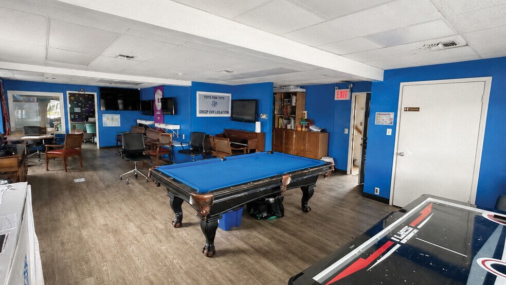 More Photos Of 79 W Old Country Rd, Hicksville Office For Sale
