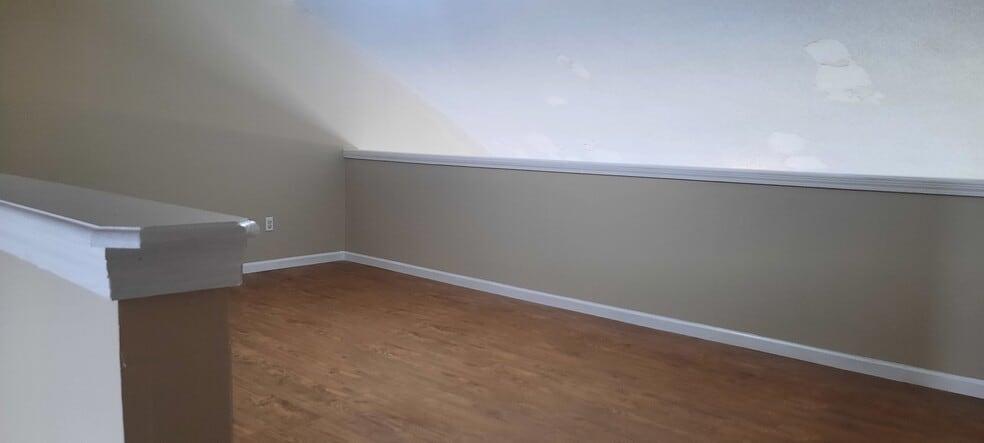 More Photos Of 6615 Dorothy Ln, Jonesboro Office Residential For Lease