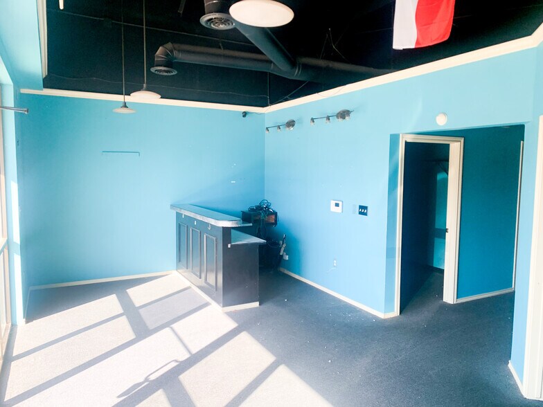 More Photos Of 305 Frankford Ave, Lubbock Unknown For Lease