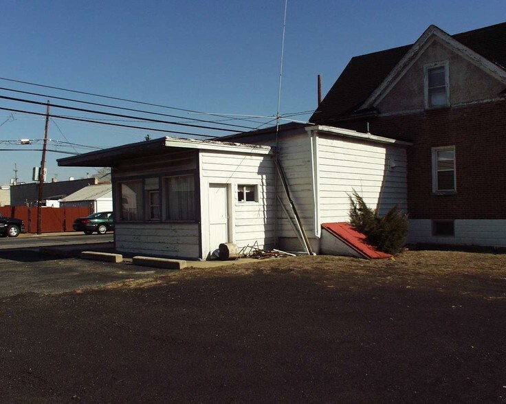 More Photos Of 207 S Governor Printz Blvd, Lester Office For Sale