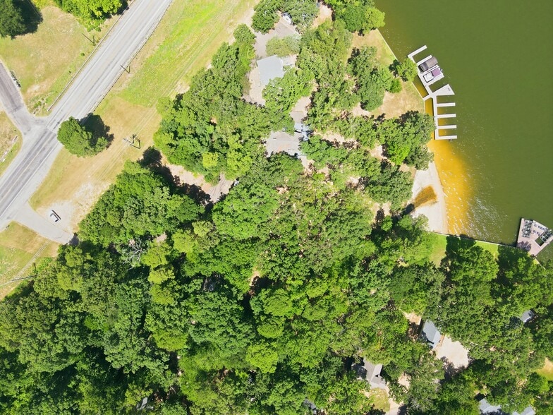 More Photos Of 104 Barker Creek Dr, Scroggins Specialty For Sale