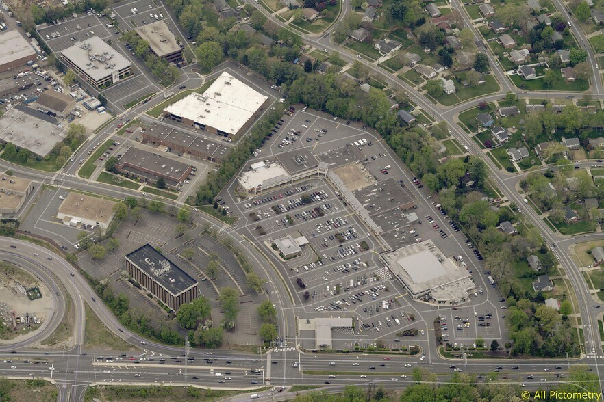 More Photos Of 5204 Port Royal Rd, Springfield Unknown For Lease