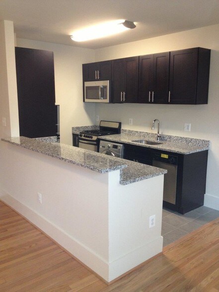 More Photos Of 1841 Columbia Rd NW, Washington Apartments For Lease