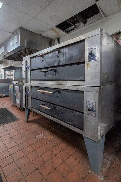 More Photos Of 127 S Main St, Ellenville Fast Food For Sale