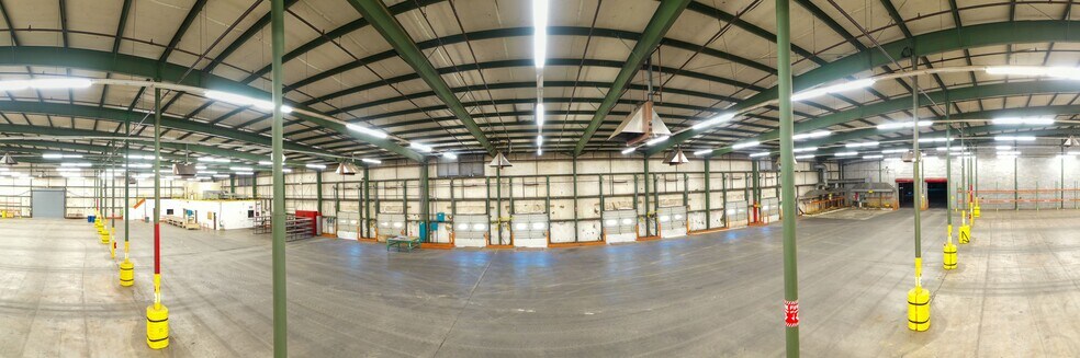 More Photos Of 50 Iron Gate Rd, Clarksville Manufacturing For Lease