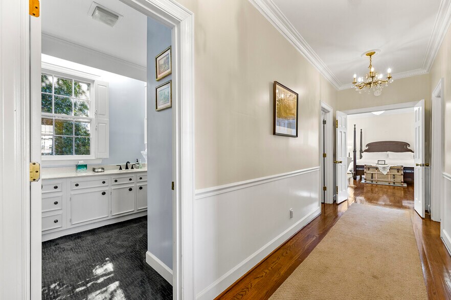 More Photos Of 132 E College St, Griffin Hospitality For Sale