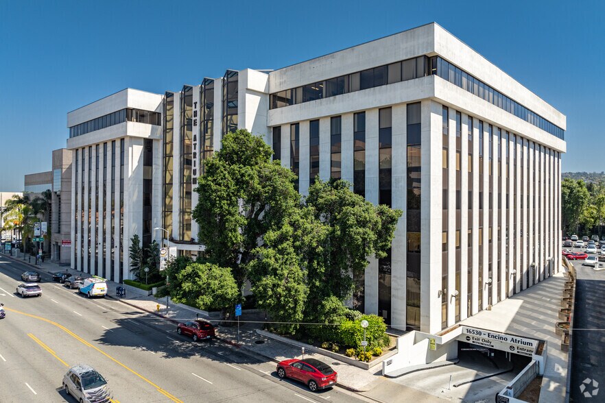Primary Photo Of 16530 Ventura Blvd, Encino Office For Lease