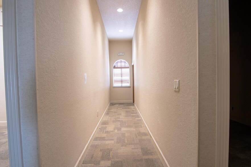 More Photos Of 757 Arlington Ave N, Saint Petersburg Office For Lease