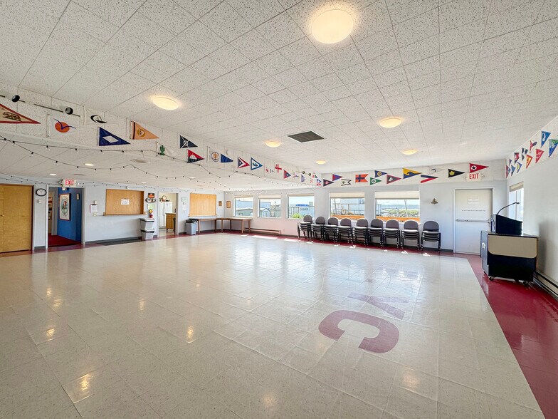 More Photos Of 2503 Washington Street, Port Townsend Specialty For Sale