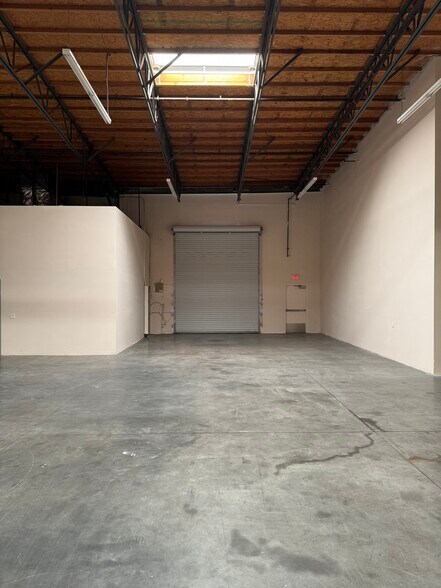 More Photos Of 701 Gifford Ave, San Bernardino Warehouse For Lease
