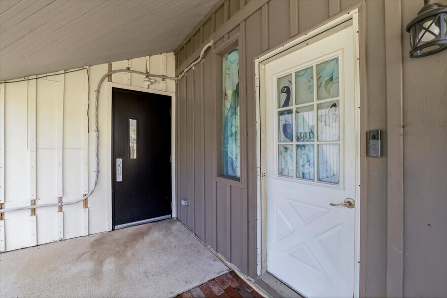 More Photos Of 1105 Scott St, Brodheadsville Freestanding For Sale