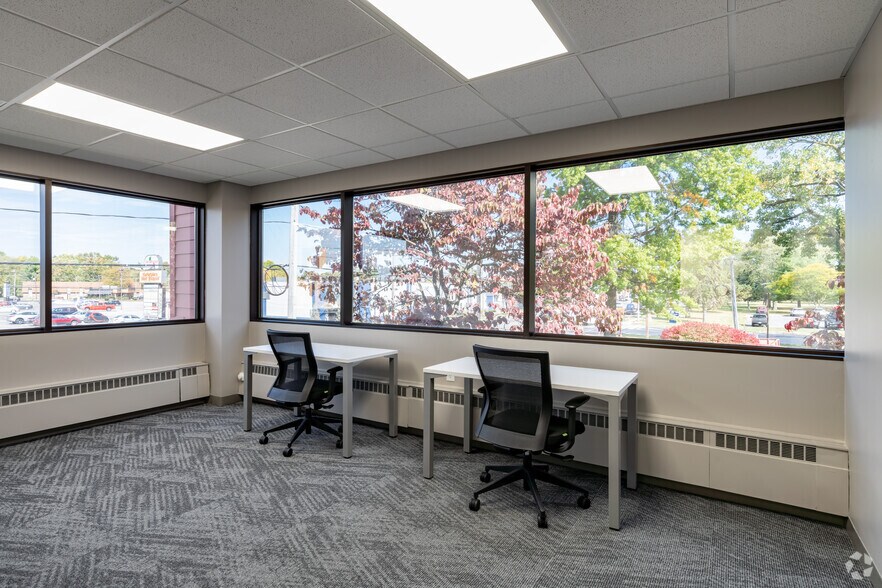 More Photos Of 3950 Sunforest Ct, Toledo Coworking Space