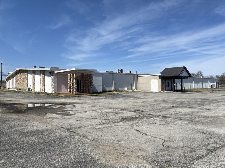 Primary Photo Of 7727 E 41st St, Tulsa Warehouse For Lease