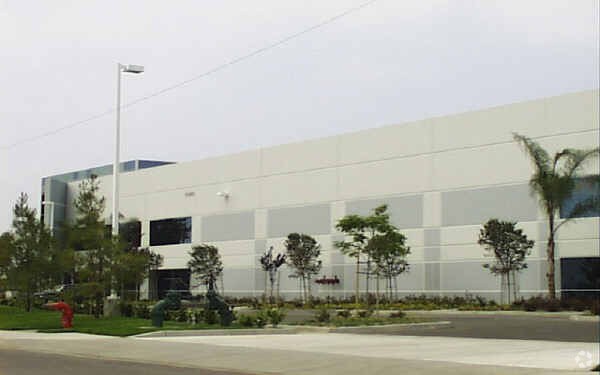 More Photos Of 14801 Able Ln, Huntington Beach Warehouse For Lease