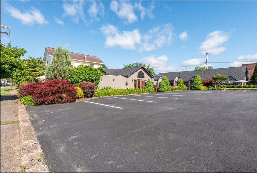 More Photos Of 181 E Brown St, Blairsville Restaurant For Sale