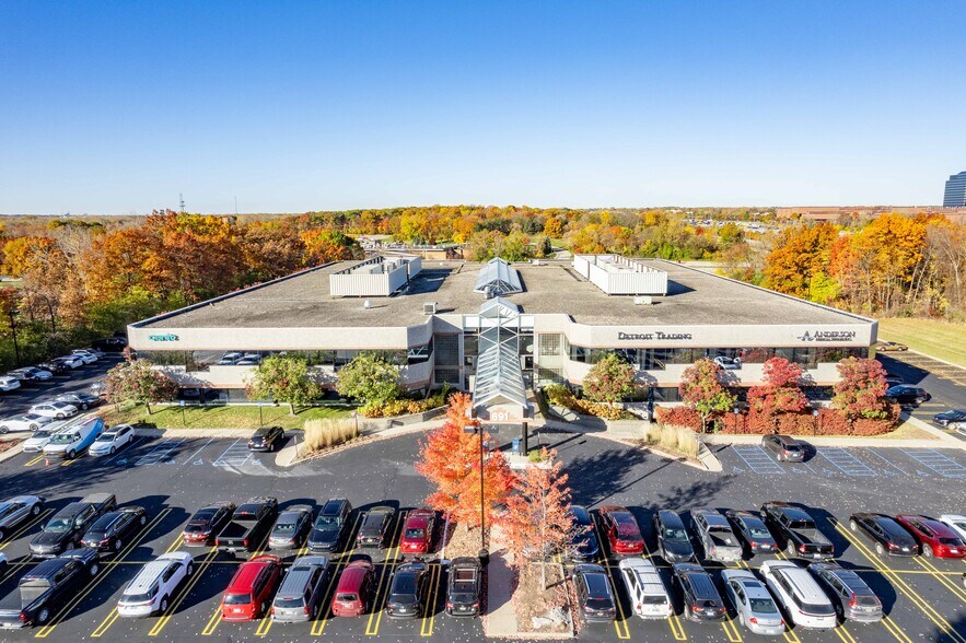 More Photos Of 691 N Squirrel Rd, Auburn Hills Office For Lease