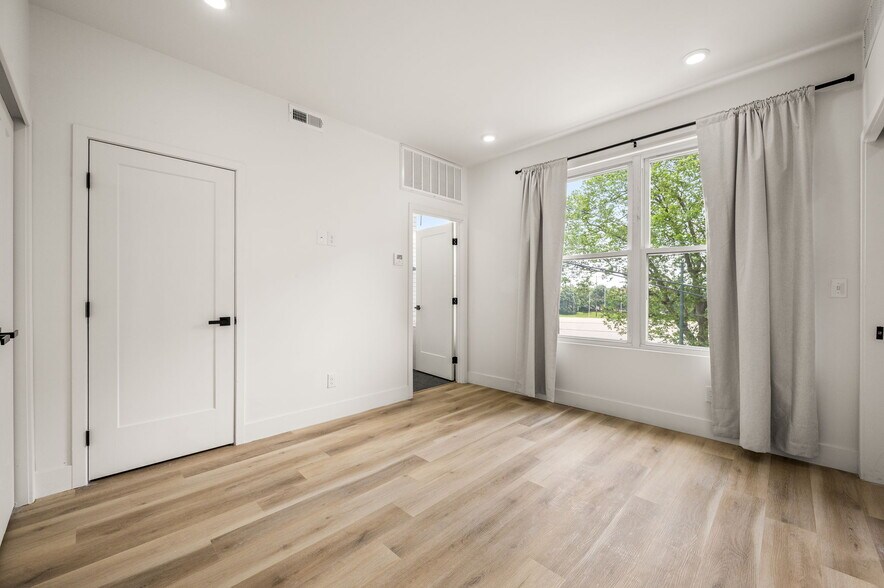 More Photos Of 4921 Chester Ave, Philadelphia Multifamily For Sale