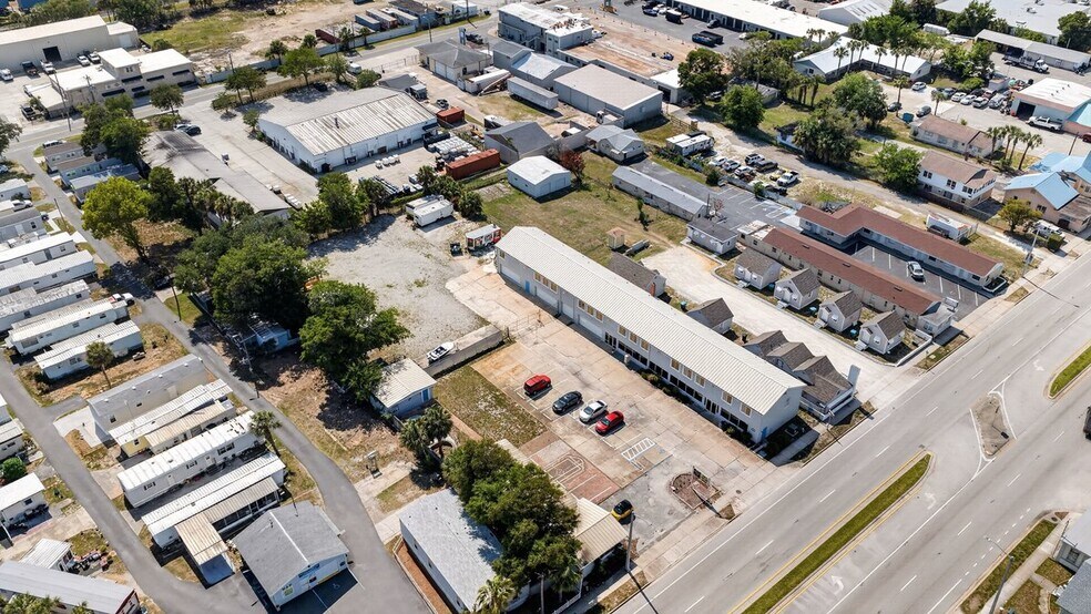 More Photos Of 468 Ridgewood Ave, Daytona Beach Light Distribution For Sale