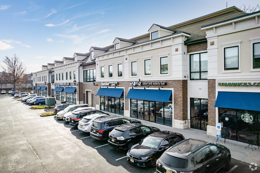More Photos Of 3110 Promenade Blvd, Fair Lawn Freestanding For Lease