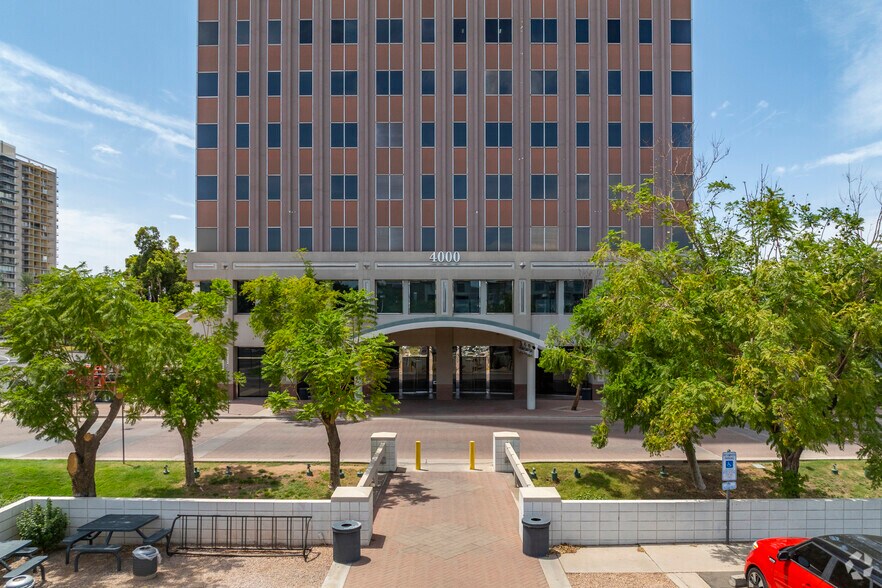 More Photos Of 4000 N Central Ave, Phoenix Office For Lease