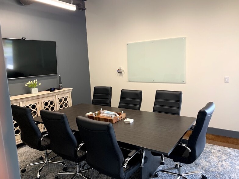 More Photos Of 1701 28th Ave S, Birmingham Storefront Retail Office For Sale