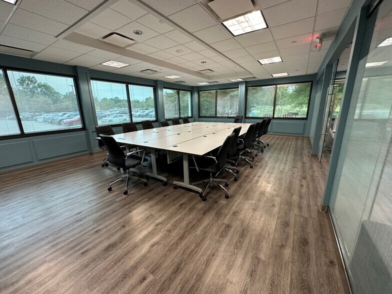 More Photos Of 120 Eagle Rock Ave, East Hanover Office For Sale