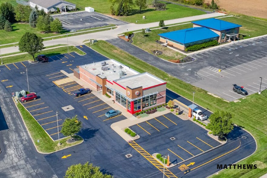 Primary Photo Of 823 N Main St, Wellington Fast Food For Sale