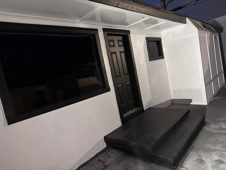 More Photos Of 306 N State College Blvd, Anaheim Office For Sale