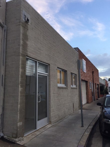 More Photos Of 3818 Willat Ave, Culver City Warehouse For Lease