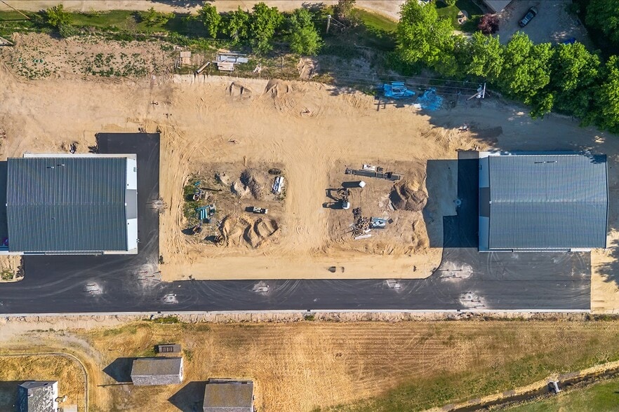 More Photos Of 80 N Happy Valley Rd, Nampa Warehouse For Sale