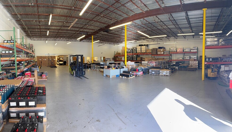 More Photos Of 11801 28th St N, Saint Petersburg Warehouse For Lease