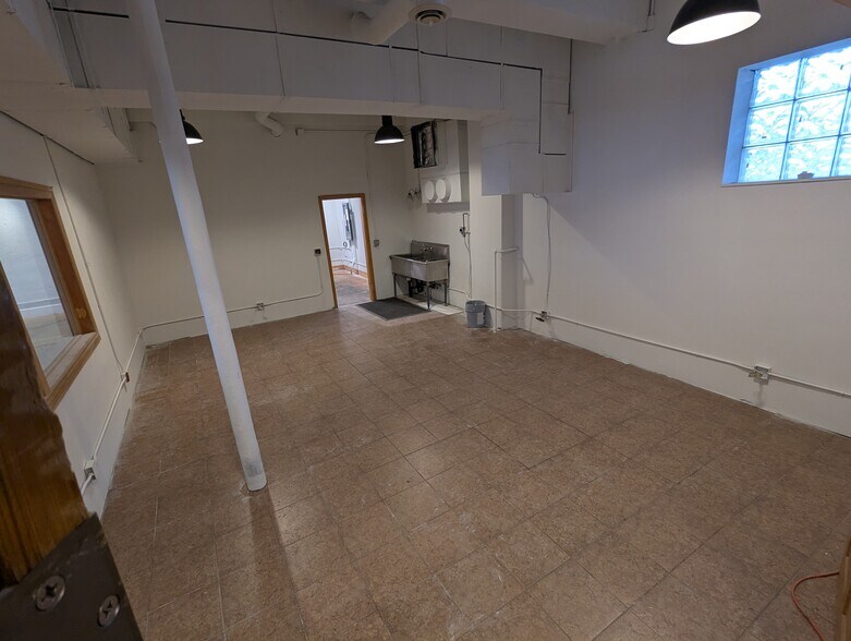 More Photos Of 238 N Broadway, Denver Storefront Retail Office For Lease