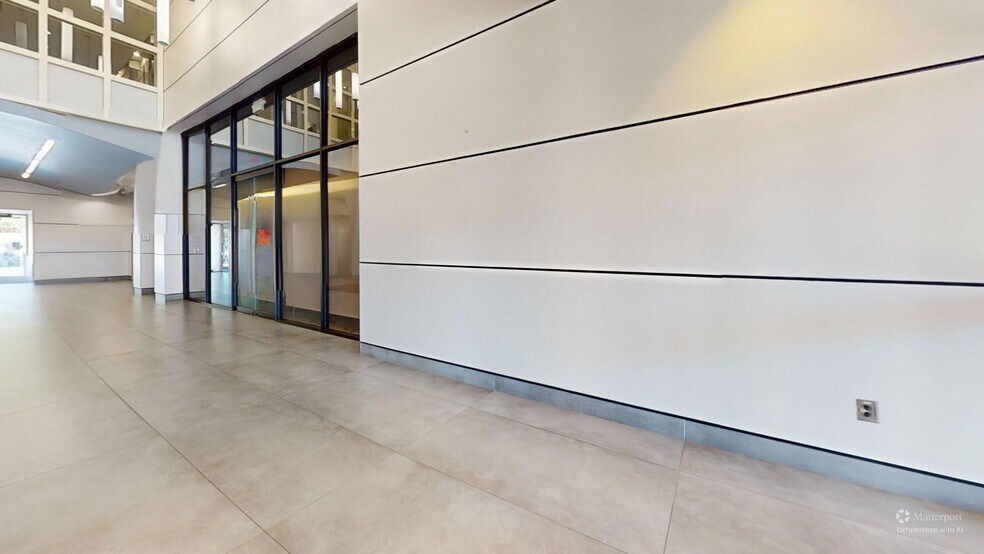 More Photos Of 550 Pharr Rd NE, Atlanta Office For Sale