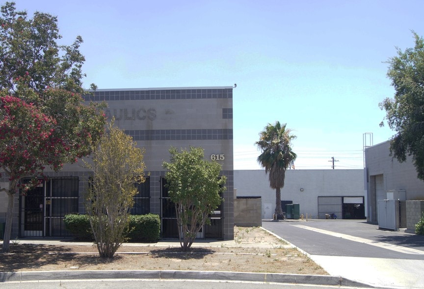 More Photos Of 615 Oak Ct, San Bernardino Warehouse For Sale
